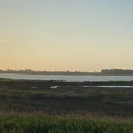 Face A La Baie De Sallenelles