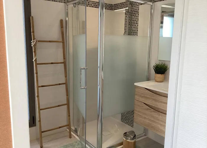 Homestay Face A La Baie *